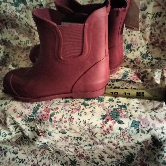 Cat & Jack Rain Boots/ Snow Boots Sizes: 3, Burgundy NWOB - Picture 8 of 8